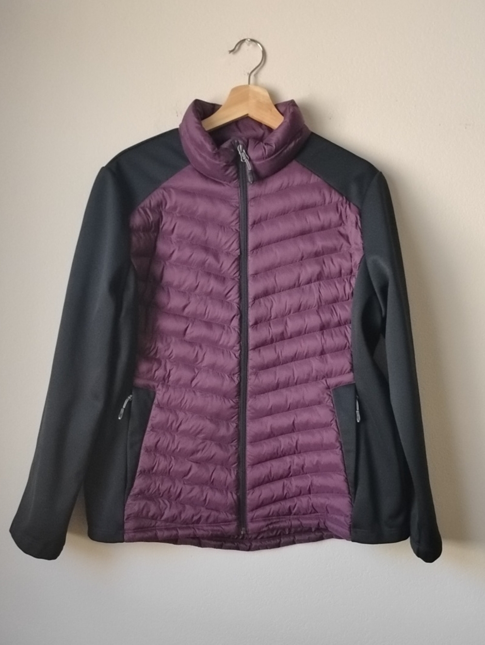 32 Degrees Women’s Quilted Purple and Black Hybrid Jacket
